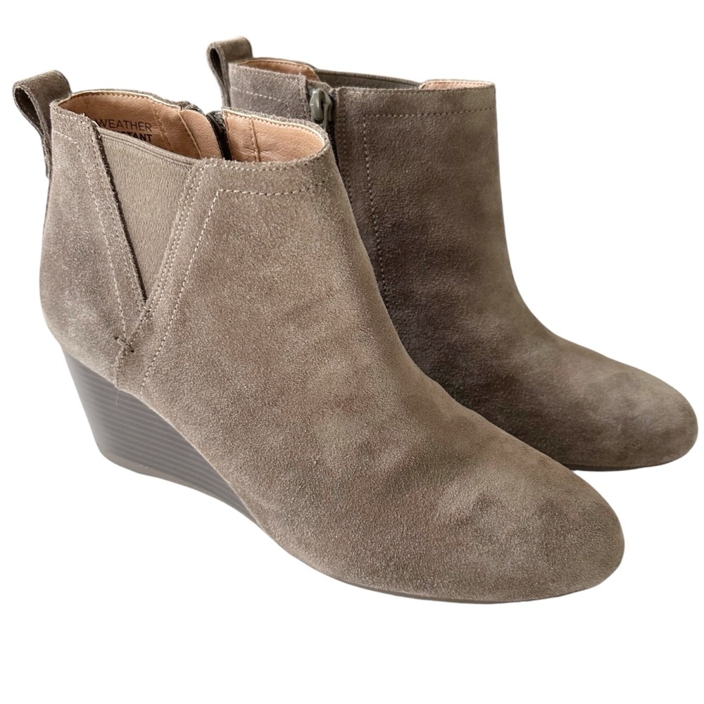 Vionic Paloma Suede Weather Resistant Wedge Greige Boot Size 9